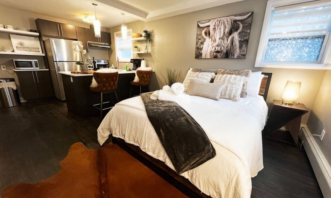 South London Apartment | Boutique Bliss in the Heart of Wortley Village