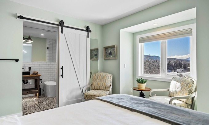Foothills County Cabin | Boutique Lodge in Kananaskis