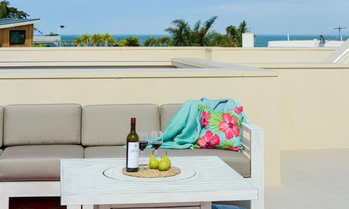 Hampton Apartment | Boutique Stays - Hampton Lookout
