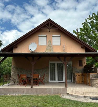Balatonoszod House | Bozsó Villa