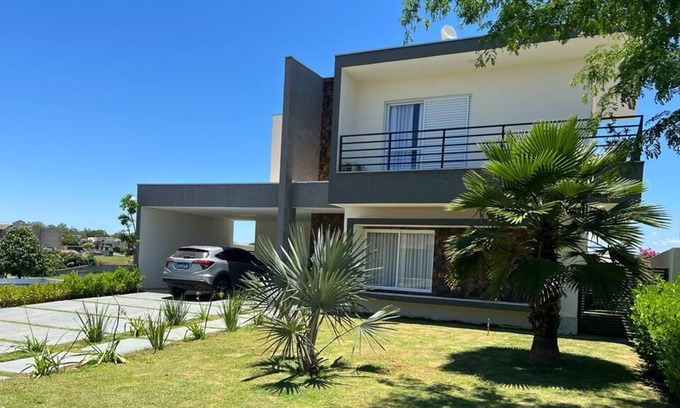 Porangaba Cottage | Casa de Campo Ampla, Nova e com Piscina Climatizada, em Condomínio Fechado