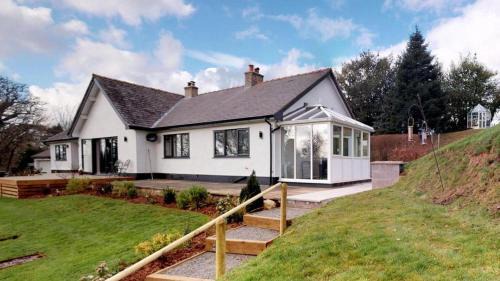 Hendrerwydd House | Bracdy Cottage