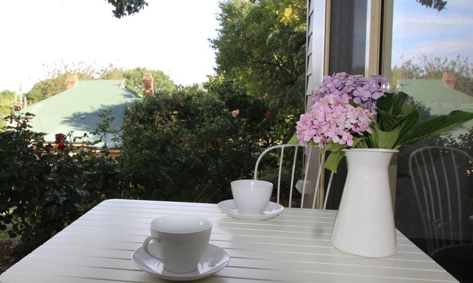 Millthorpe Apartment | Braeside Studio - Country Garden Accommodation