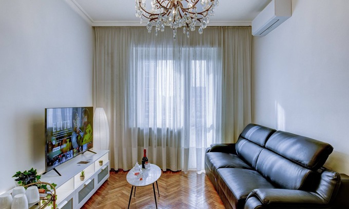 Cavoretto Apartment | Bramante House - Entire Three-Room Apartment Near the Metro with Wi-Fi