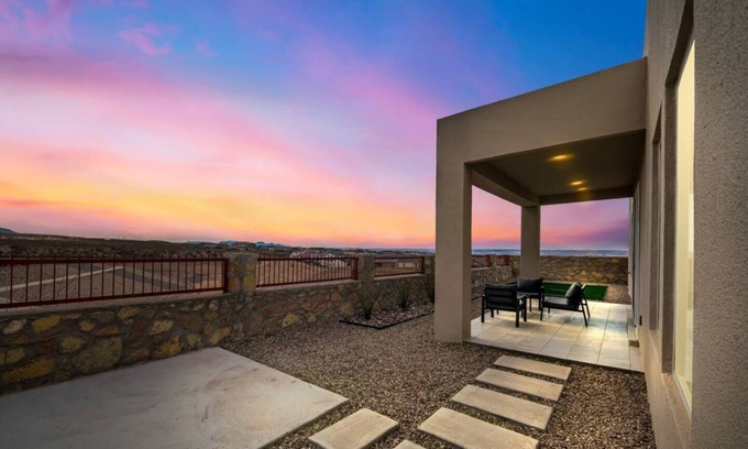 Chamberino House | Brand New 2024 Home! The Enchanted Escapenn