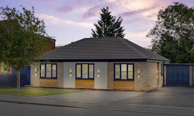 Bramcote Villa | Brand New 4 Bed Deluxe Modern Villa - Sleeps 9