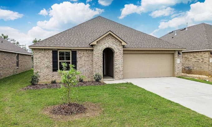 New Iberia House | Brand New, 4 Bedrooms, 2 Bathrooms With 8 Beds