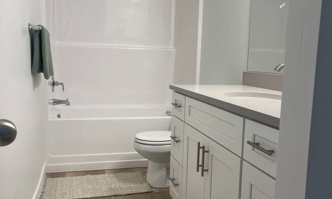 Provo Apartment | Brand new Basement apartment in central Provo. Close to airport and shopping
