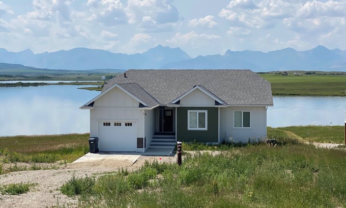 Mountain View House | Brand new beautiful home with best view outside of Waterton Park. UPPER suite.