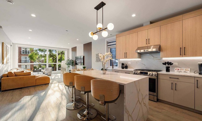 Tri-Taylor Apartment | Brand New Building in the Medical District!