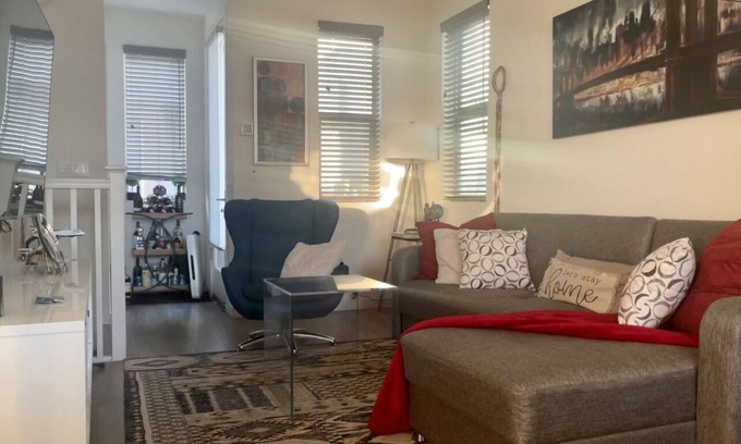 Southwestern Sacramento Condo | Brand new condo 5 mins from downtown!