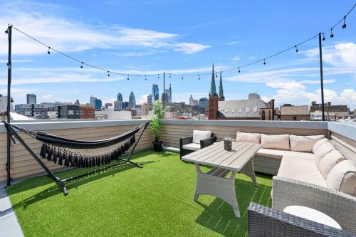 West Poplar House | Brand New Dbl Unit Roofdeck Outdoor Patio