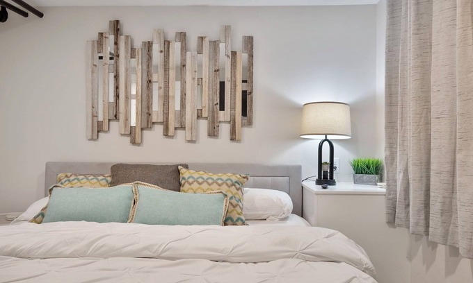 Union Park Apartment | Brand new, Great location, PET/kid friendly, FREE parking, quiet neighborhood!