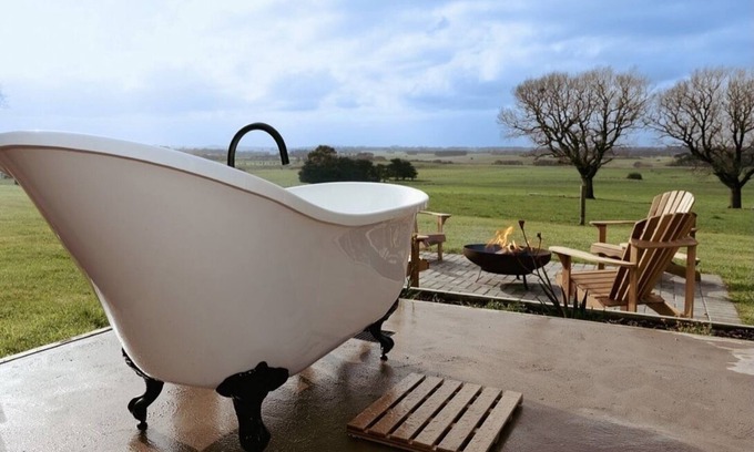 Wangoom House | Brand New - Green Falls Glamping Escape