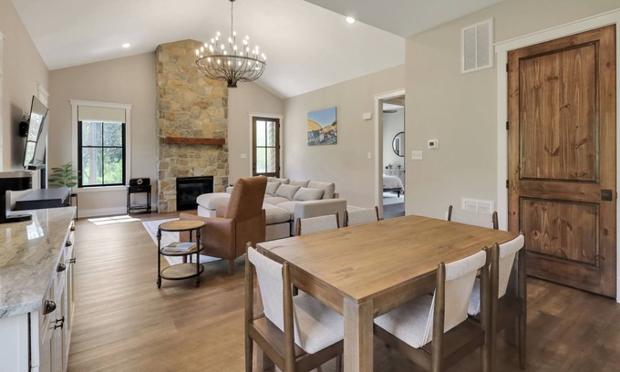 Bolivar House | Brand new home in Historic Harpers Ferry - Barrel Sauna - Fire Pit - Luxury!