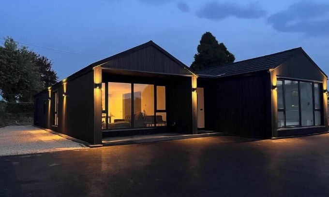 Cashel Villa | BRAND NEW Luxury villa with spectacular views.