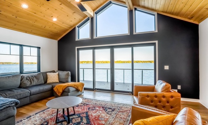 Seneca Falls House | Brand new luxury lakefront home on Cayuga Lake
