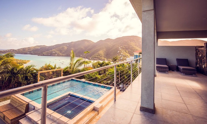 Seagrape Hill Villa | Brand New- Romantic, Fully Loaded Relaxing 2 Bedroom for 1 or 2 Couples