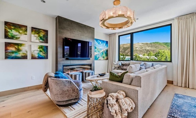 Avon Condo | Brand New Ski In/Out With Westin Amenities