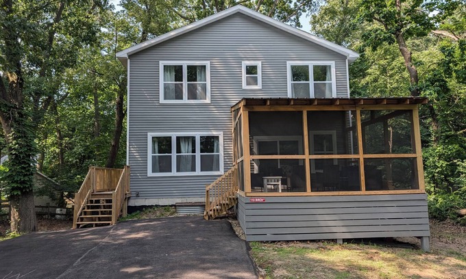 Michiana Shores House | Brand New Spacious 7-bedroom Michiana Shores Beach House in the woods!
