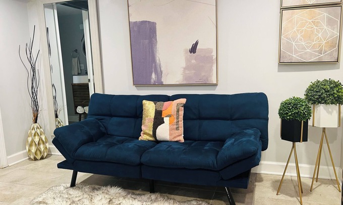 Broadview Apartment | Brand New Studio apart. free parking