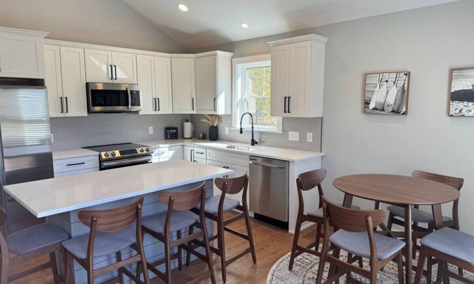 Wakefield-Peacedale Apartment | Brand New Stylish Black Cottage