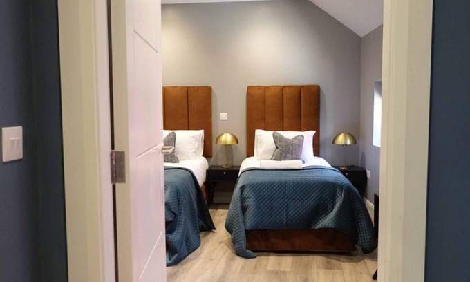 Wexford Apartment | Brand New Stylish Wexford Town Apartment that sleeps 4 guests in 2 bedrooms