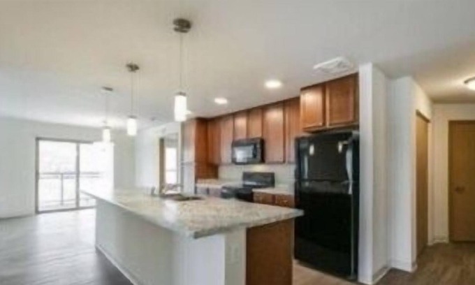 Fulton Apartment | Brand new, top-of-the-line green building!