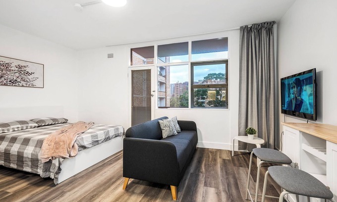 Neutral Bay Apartment | Brand newly renovated studio