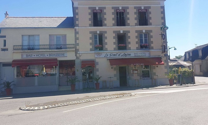 La Guerche-de-Bretagne Hotel | Brasserie le Pont d'Anjou