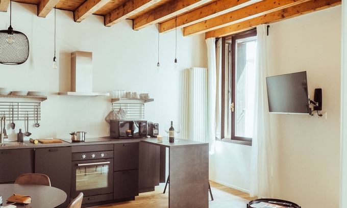 Vicenza Apartment | BRE Apartments - Magellan