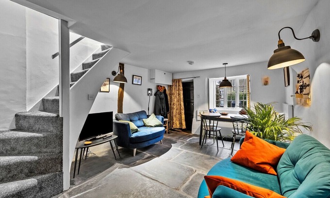 Launceston Cottage | Bre Stefan