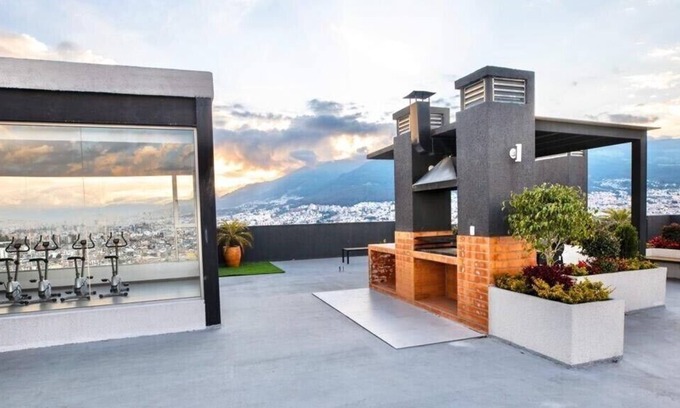 Quito Condo | Breath-Taking Mountain View Condo
