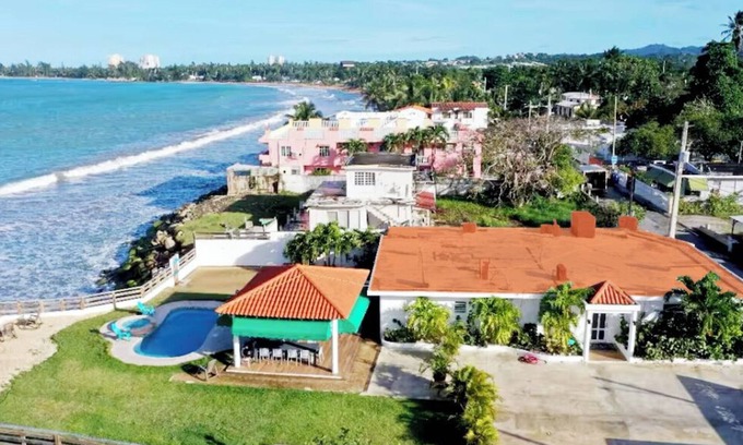 Playa Fortuna House | Breathtaking Beachfront Gem in Luquillo – Walk to Kiosks & Hidden Bars