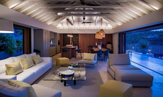 Lurin Villa | Breathtaking Hillside Villa
