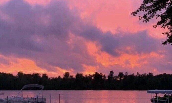 Coldwater Cottage | Breathtaking Lakefront View - Pontoon Available! Coldwater Chain of Lakes