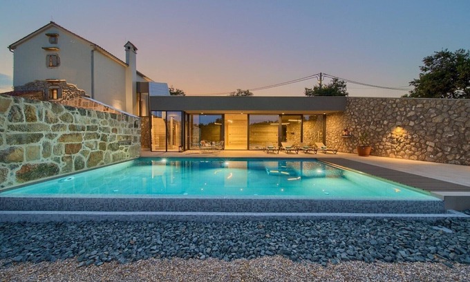Nenadici Villa | Breathtaking luxury Jerini Estate is perfect mix of traditional and modern