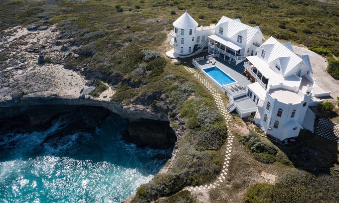 Gregory Town Villa | Breathtaking Ocean front Villa, Amazing Views