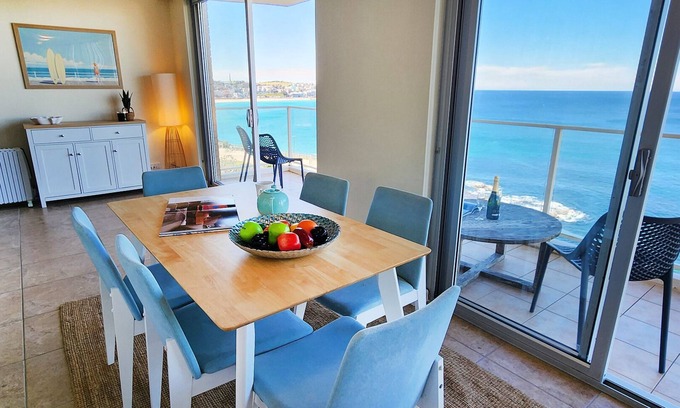 Bondi Apartment | Breathtaking Ocean Views - 2 bedroom apartment with parking