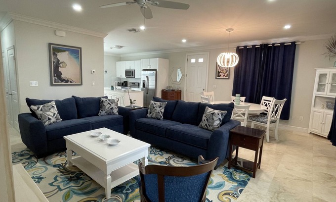 Palm Cay Condo | Breathtaking Pool Front 3-Bedroom Condo, Just 8-Min Walk to Pristine Beach!
