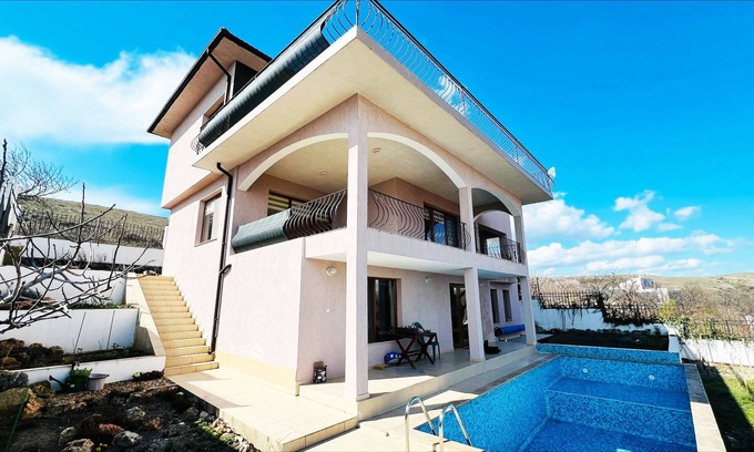 Albena Villa | Breathtaking sea view villa with swimming pool