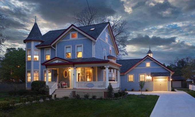 Breese Bed & Breakfast | Breese Inn