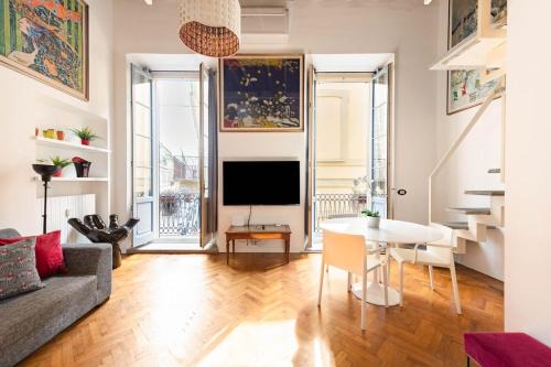 Borgonuovo Apartment | Brera Center Milano-The art of living-Metro