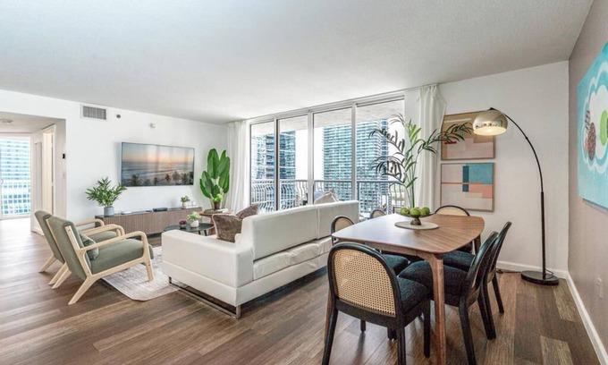 Brickell Condo | Brickell: 2 bedroom condo in the heart of Miami's vibrant neighborhood- City & Water View