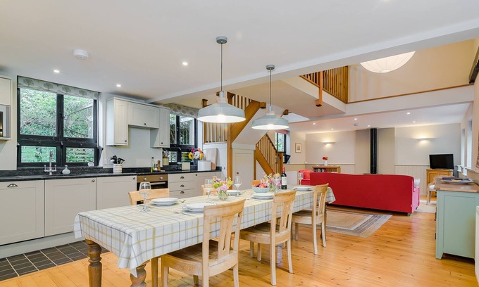 Patrixbourne House | ★Bridge Cottages★Huge garden + Village setting + Near Canterbury + Dog Friendly