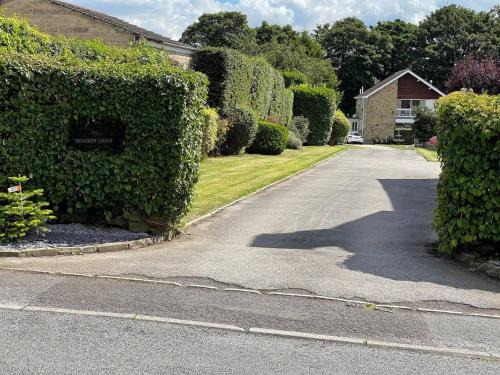 Brighouse Apartment | Brighouse Studio - Pet Friendly! - Free Parking