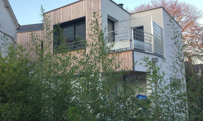 Bono Apartment | Bright 53m2 apartment in the trees in the heart of a village on the Gulf of Morbihan