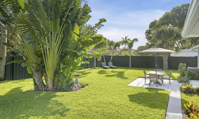 Old Northwood House | Bright & Airy Ranch in Old Northwood, West Palm Beach - Close to Beach