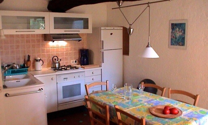 Lioux Apartment | Bright and calm apartment with terrace in patio, 5 sleeping places