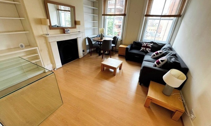 Stockwell Apartment | Bright and Comfortable Stockwell Flat Convenient Location